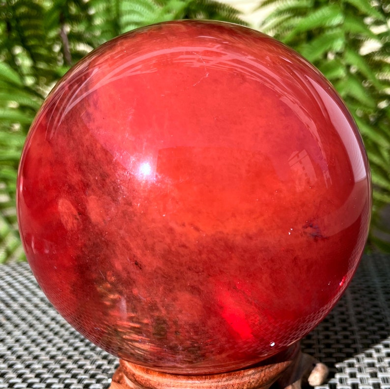 Clear Smelt Red quartz Sphere/Clear Smelt quartz Polished Meditation Stone