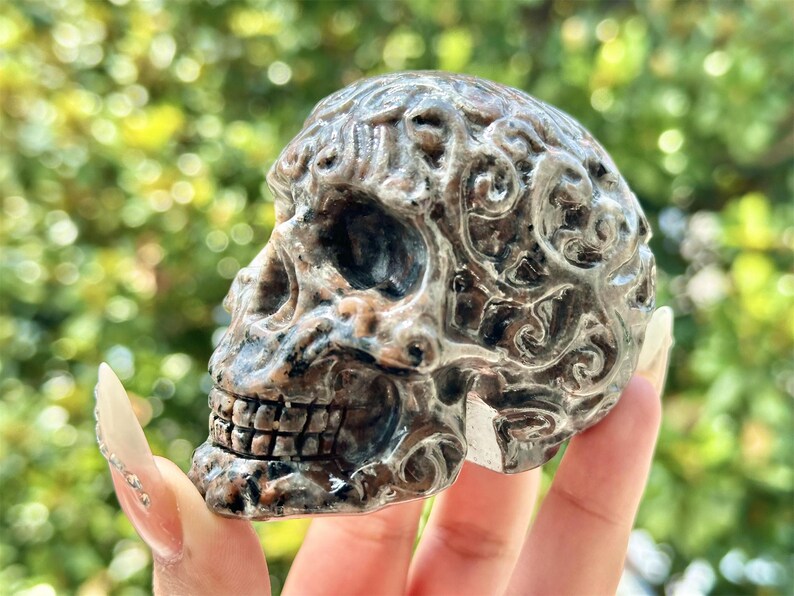 3.4" Natural Yooperlite Hand Carved Cerebrum Skull,Crystal quartz Skull,Skull Carving,Energy crystal