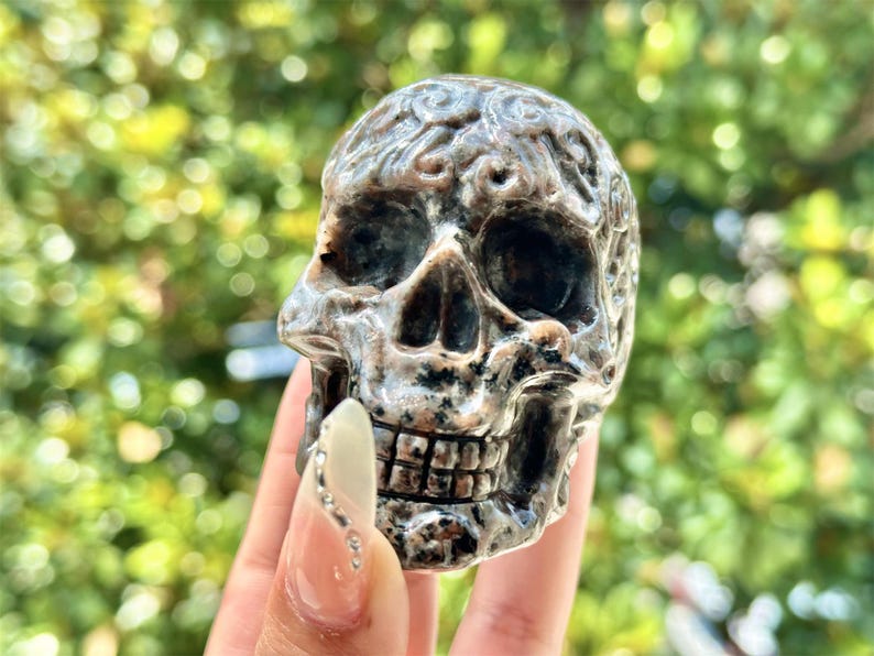3.4" Natural Yooperlite Hand Carved Cerebrum Skull,Crystal quartz Skull,Skull Carving,Energy crystal