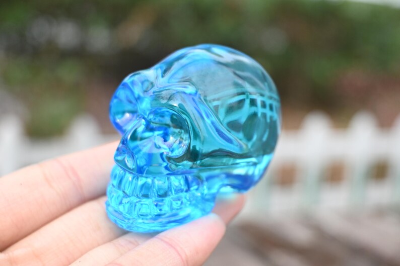 Blue Smelting Stone skull, Quartz Crystal Carved ,Crystal Heal Reiki, Home decoration