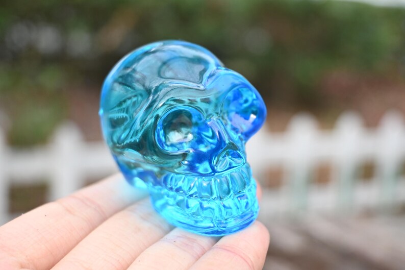Blue Smelting Stone skull, Quartz Crystal Carved ,Crystal Heal Reiki, Home decoration
