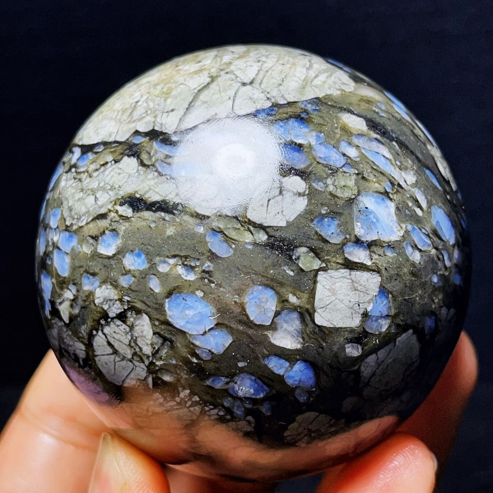 457G Natural Polished Sodalite Sphere Ball Crystal ball Healing