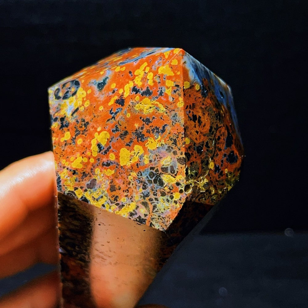 Pierre de cristal de tour en jaspe océanique naturel 455 g