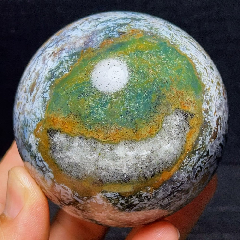496G Natural Polished Moss Agate Sphere Agate Crystal Ball Healing