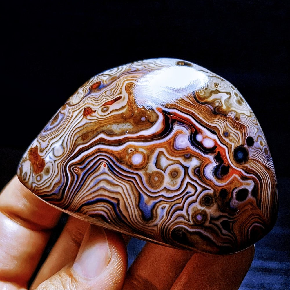 165G Natural Polished Silk Banded Agate Lace Agate Crystal Madagascar