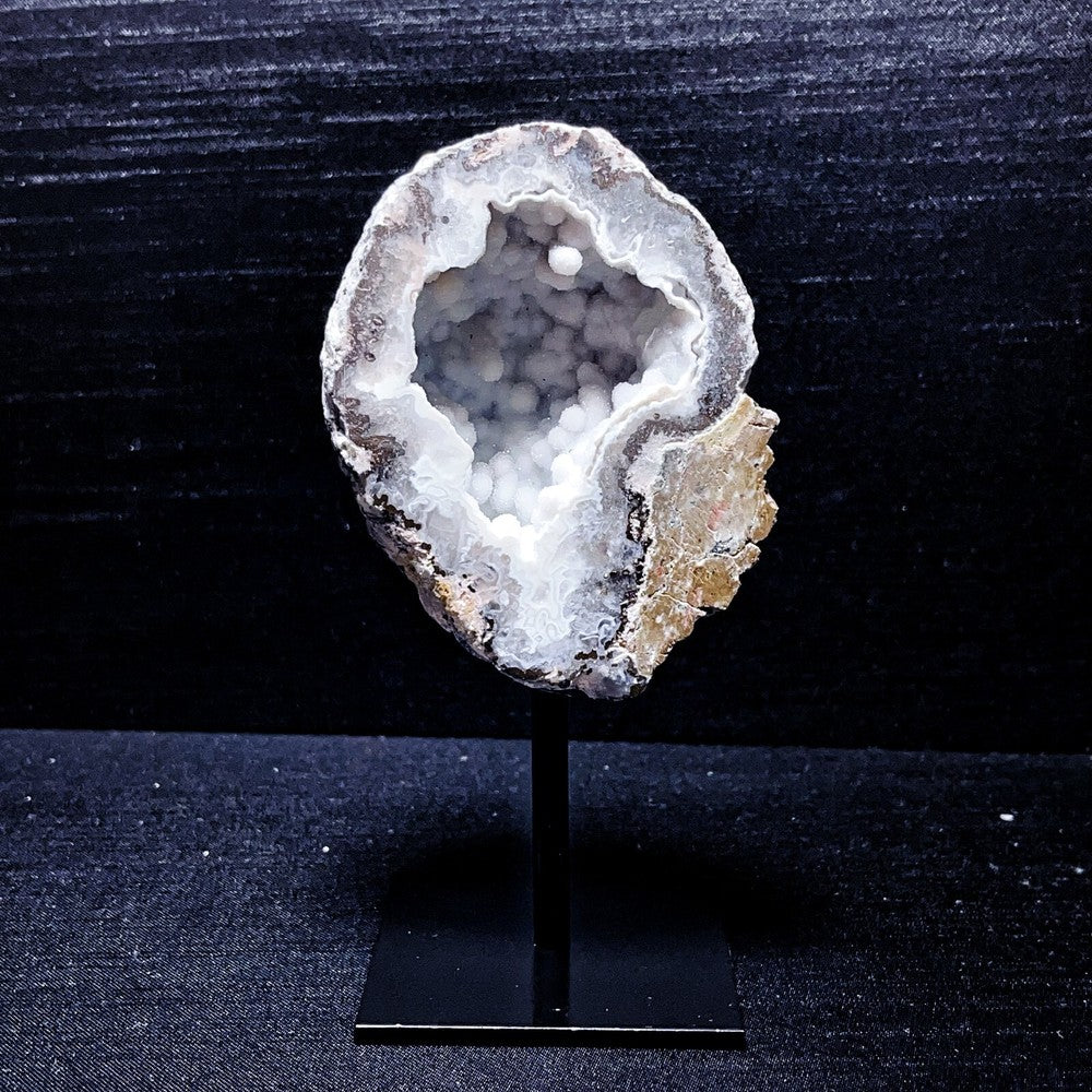 351G China Natural Inner Mongolia Gobi Eye Agate Geode Collection