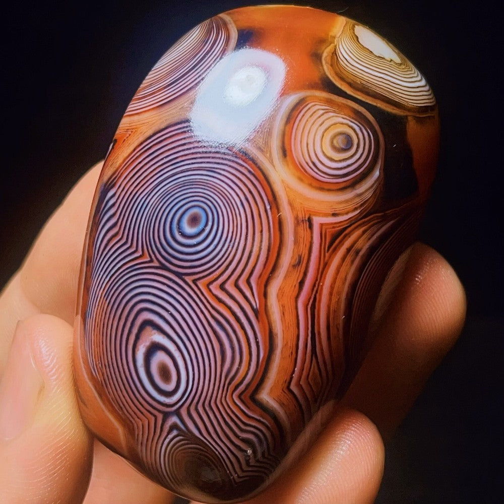 Natural Polished Silk Banded Agate Lace Agate Crystal Madagascar
