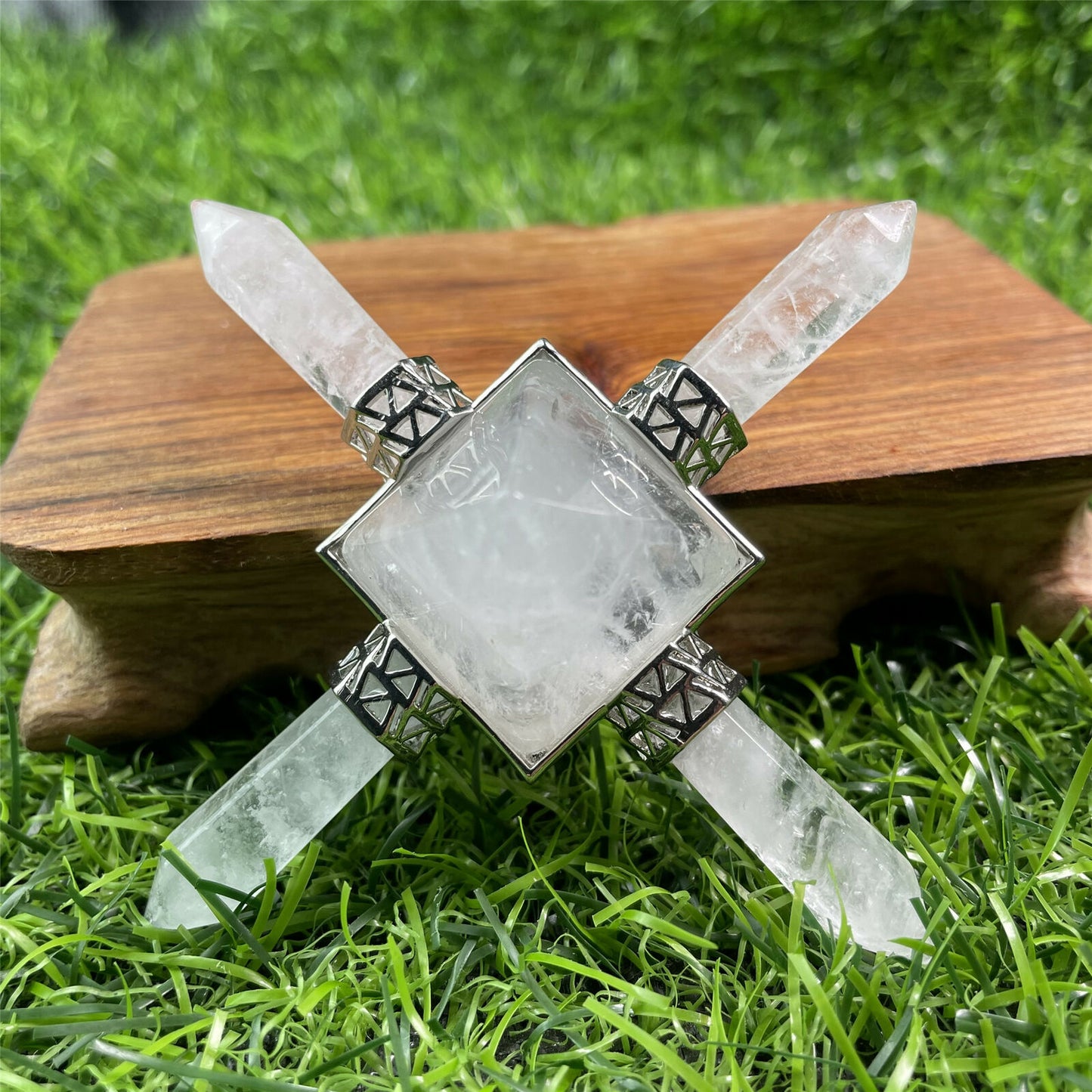 Pyramide de cristal de quartz naturel clair, générateur d'énergie, point de guérison Reiki, 1 pièce