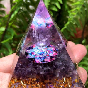 Fantasy magic amethyst Sphere Orgone/Crystal Pyramid Orgonite/Positive Energy Generator/Chakra Energy