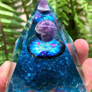 Fantasy magic amethyst Sphere Orgone/Crystal Pyramid Orgonite/Positive Energy Generator