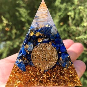 tree of Life Fantasy magic lapis lazuli Orgone/Crystal Pyramid Orgonite/Positive Energy Generator/Chakra Energy Healing/Gift/Energy stone
