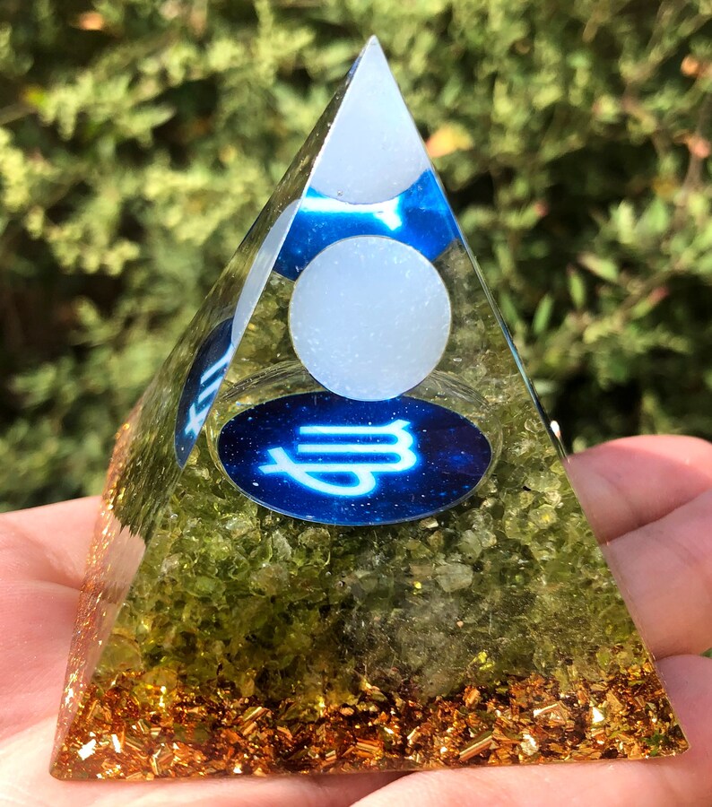 Magic Opal Sphere Dumortierite Orgone,Crystal Pyramid Orgonite,Positive Energy Generator,Chakra Energy Healing,Energy stone