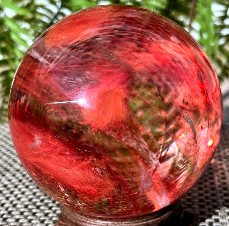 Clear Smelt Red quartz Sphere/Meditation Stone/Healing Stone/Reiki/Chakra