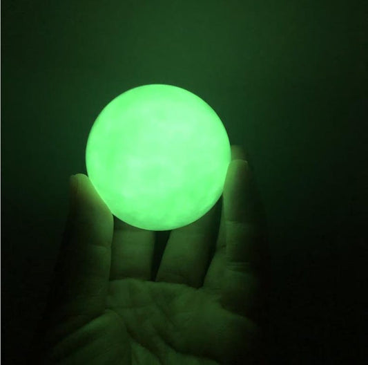 Natural Luminous Ishihara Specimens Of Mineral Crystal Luminous Ball Fluorescente