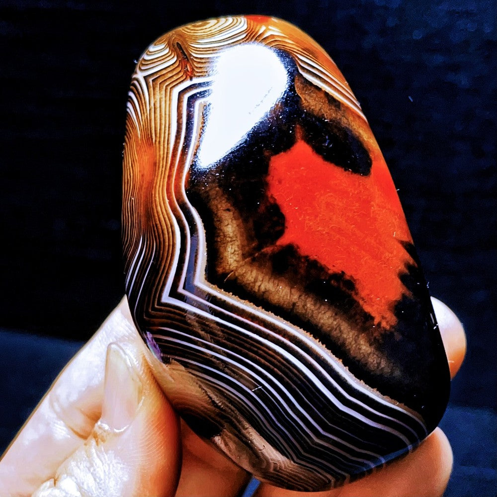 Agate dentelle naturelle polie à bandes de soie, cristal de Madagascar, 259 g 