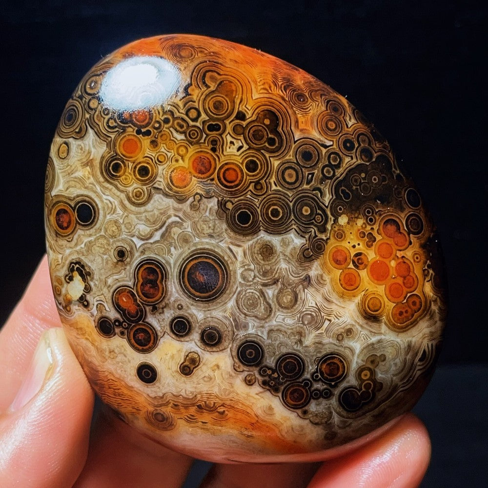 178G Natural Polished Silk Banded Agate Lace Agate Crystal Madagascar