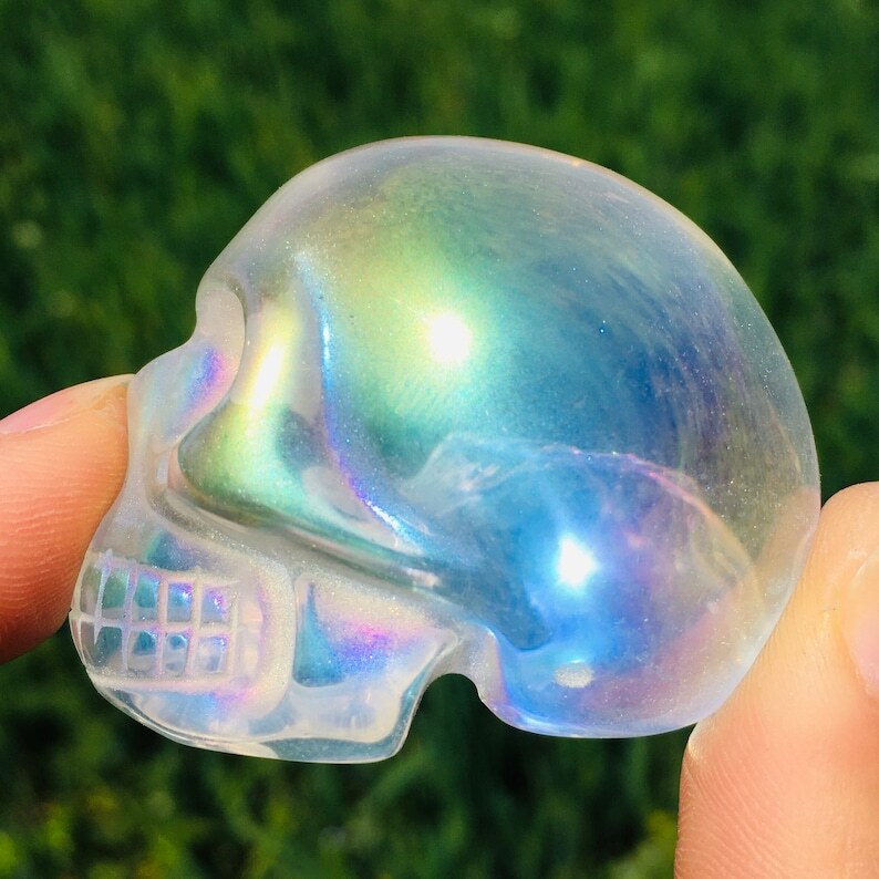 Titanium Rainbow Skull Smelting Quartz Hand Carved Reiki Healing Crystal Gift