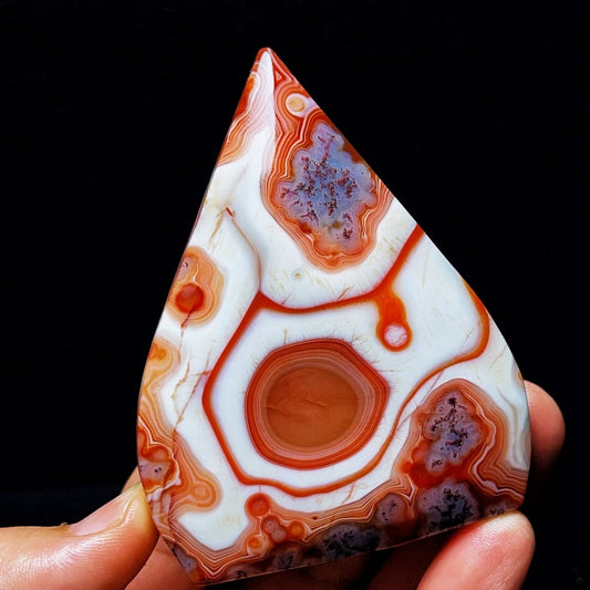 Natural Polished Silk Banded Agate Lace Agate Crystal Madagascar