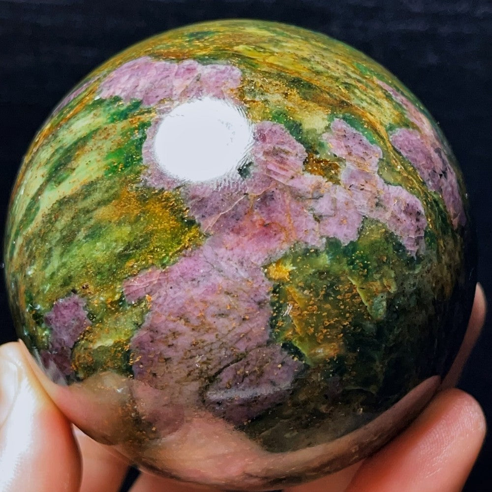 793G Natural Polished Grandmother Green Ruby Crystal Ball Healing