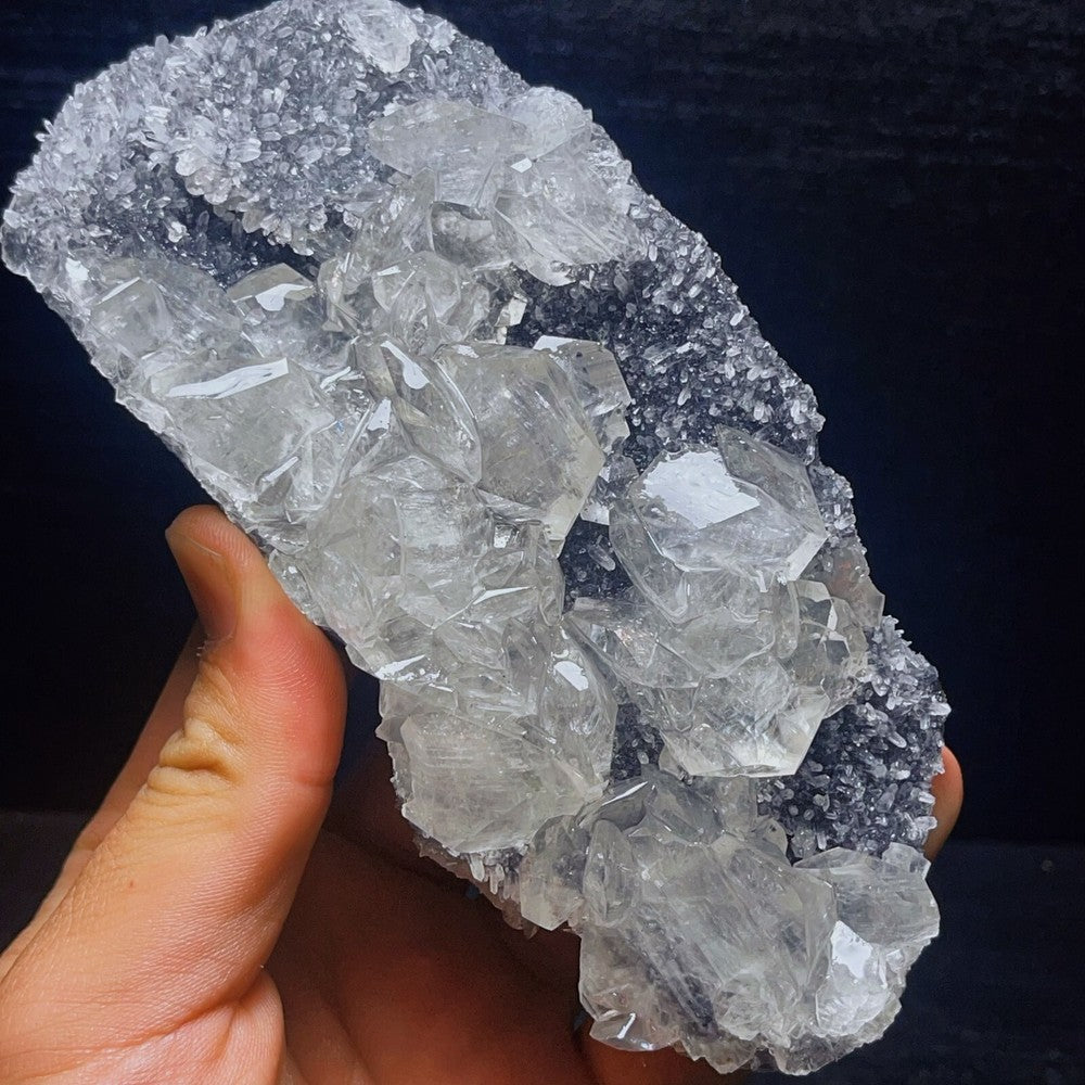 442G Natural White crystal quartz Mineral Crystal Stone Healing mineral specimen
