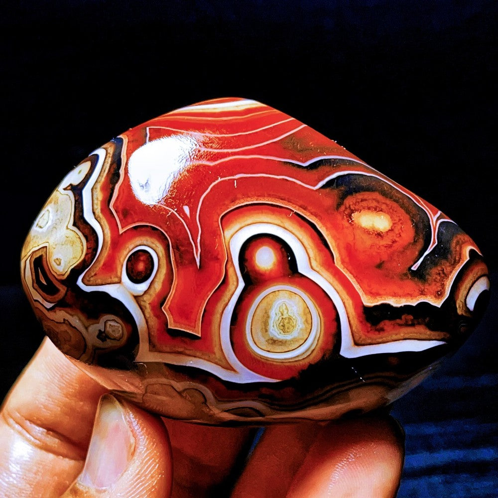 201G Natural Polished Silk Banded Agate Lace Agate Crystal Madagascar