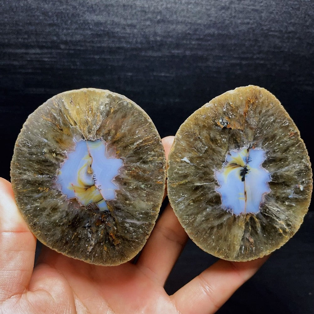 880G Natural Warring States Red Agate Crystal Stone Healing