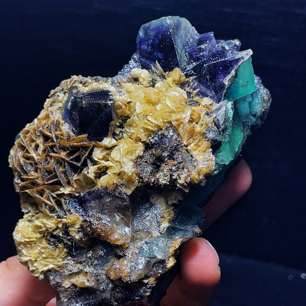 Extremely Top Phantom Cubic Fluorite Copper ore symbiotic crystals Specimen