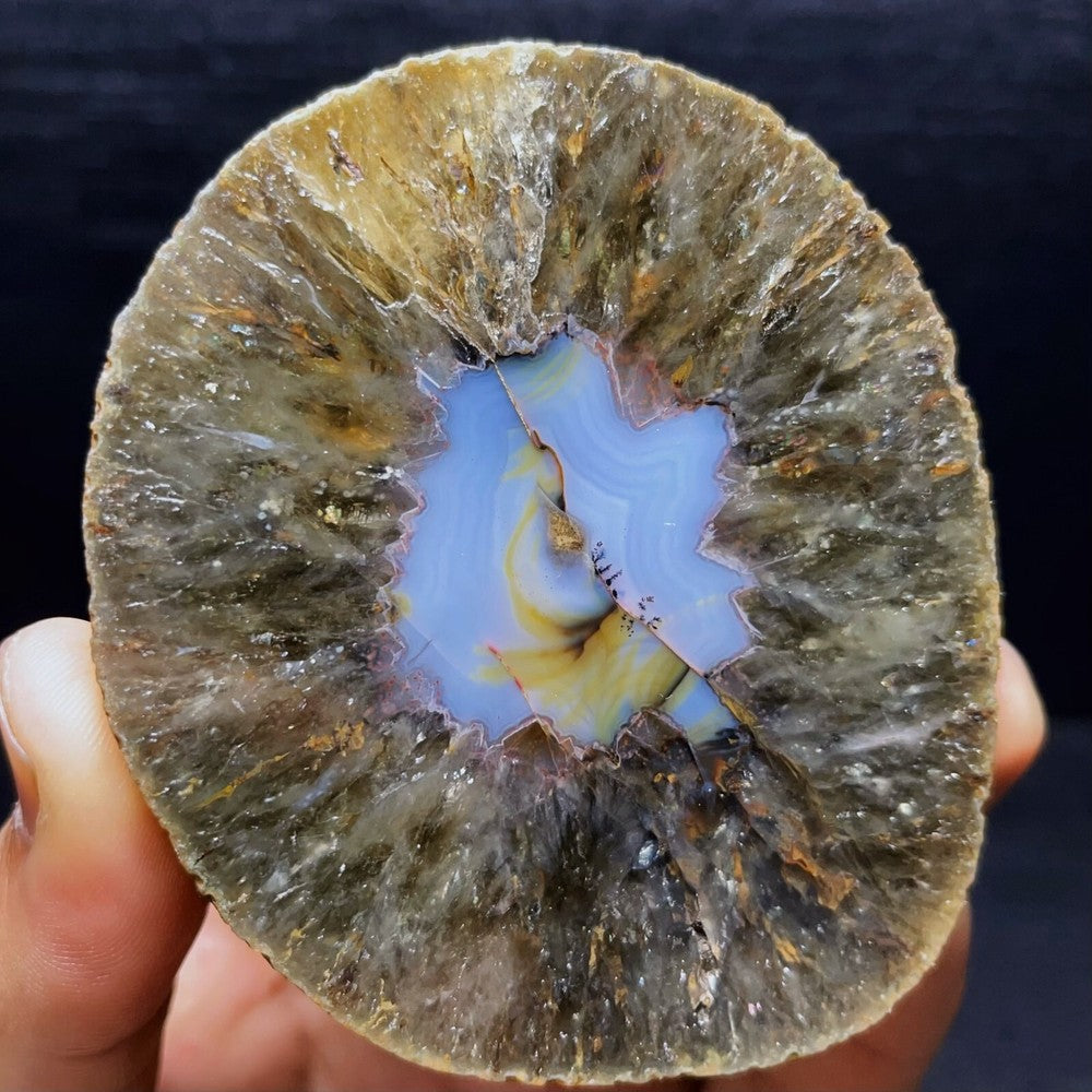 880G Natural Warring States Red Agate Crystal Stone Healing