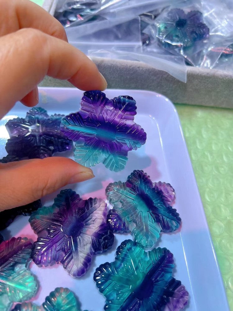 1PC Natural fluorite carved snowflake quartz crystal reiki healing Gem Gift