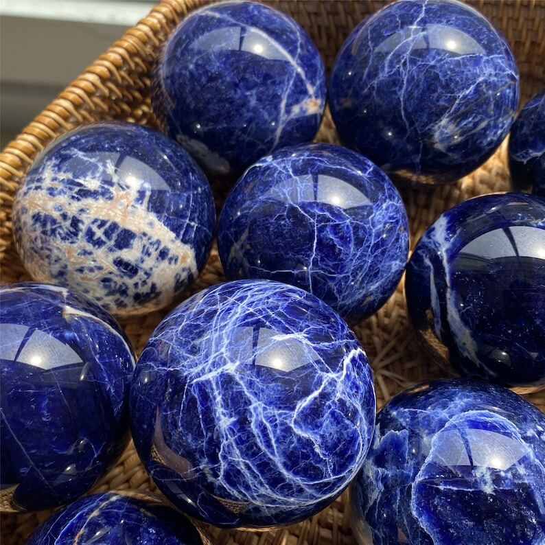 Boule de cristal de quartz sodalite naturelle de 50 mm et plus, pour la guérison 