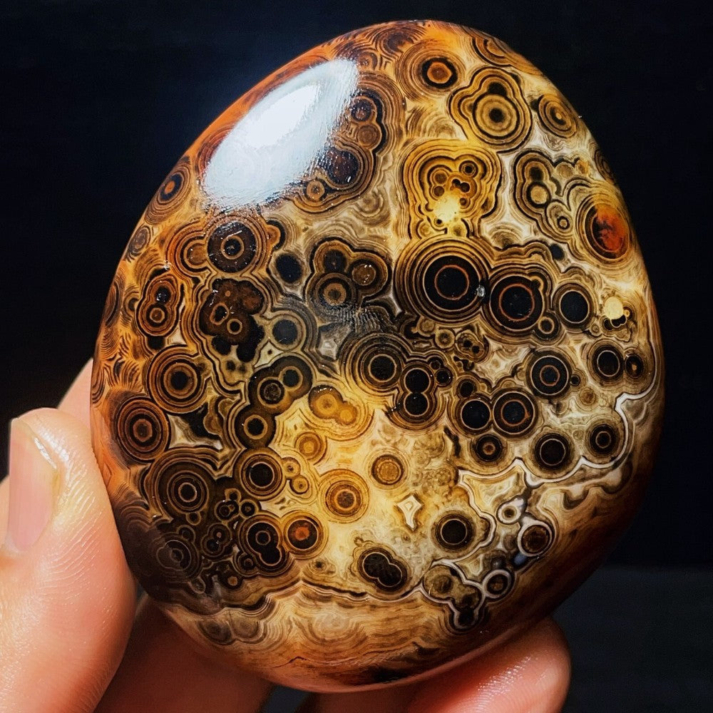 178G Natural Polished Silk Banded Agate Lace Agate Crystal Madagascar