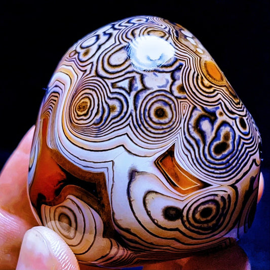 Natural Polished Silk Banded Agate Lace Agate Crystal Healing