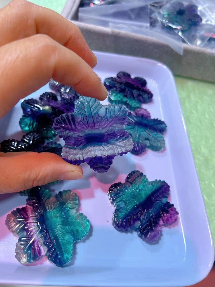 1PC Natural fluorite carved snowflake quartz crystal reiki healing Gem Gift