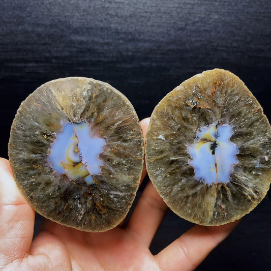 880G Natural Warring States Red Agate Crystal Stone Healing