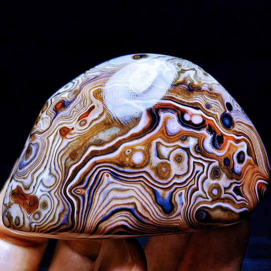 165G Natural Polished Silk Banded Agate Lace Agate Crystal Madagascar