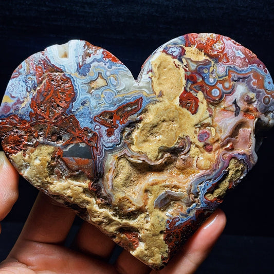 587G Natural Mexican agate heart-shaped Crystal Stone Healing