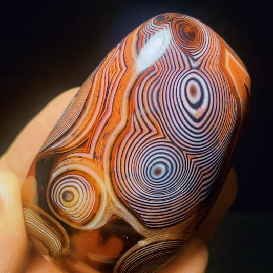 Natural Polished Silk Banded Agate Lace Agate Crystal Madagascar